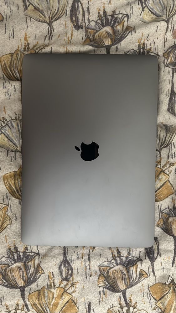 Ноутбук Apple MacBook Pro 13 MYD82