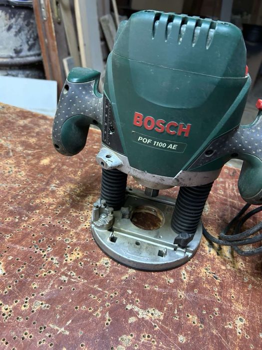 Дърводелска фреза бош