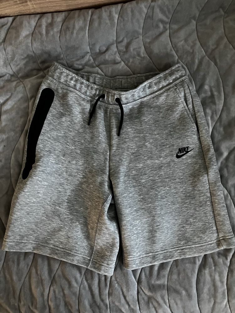 Nike Tech къси гащи