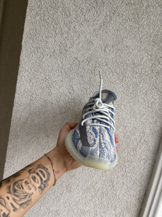 Adidasi Yeezy 350
