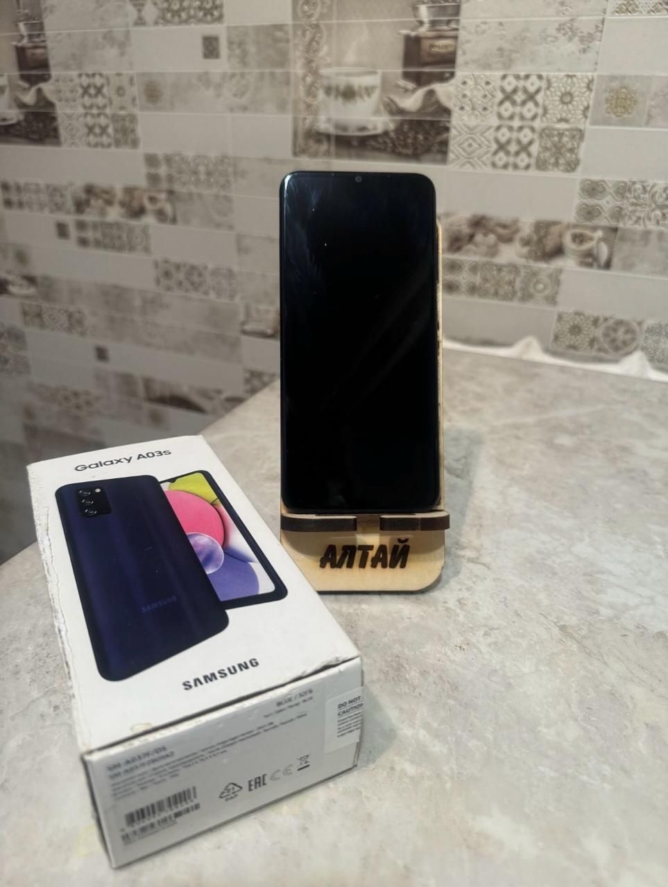 Продам телефон Samsung A03s