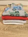 Lot bluze, 4 buc, marimea 104-110