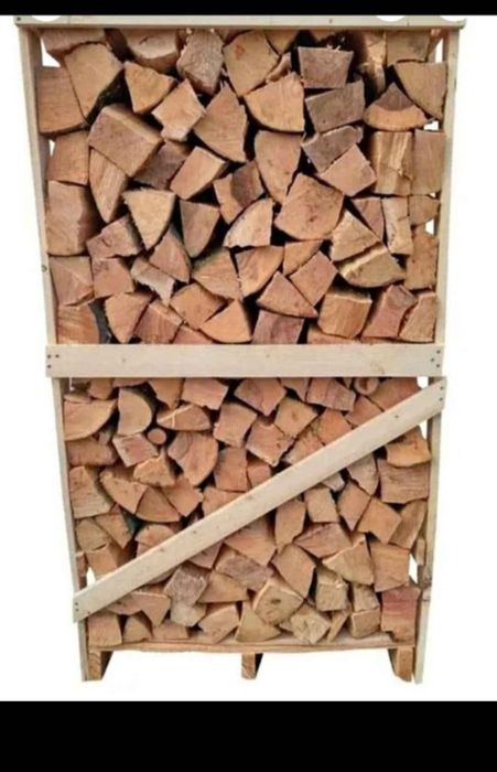 Lemne de foc tăiate sparte