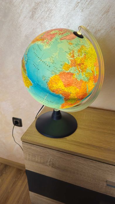 Детски светещ глобус