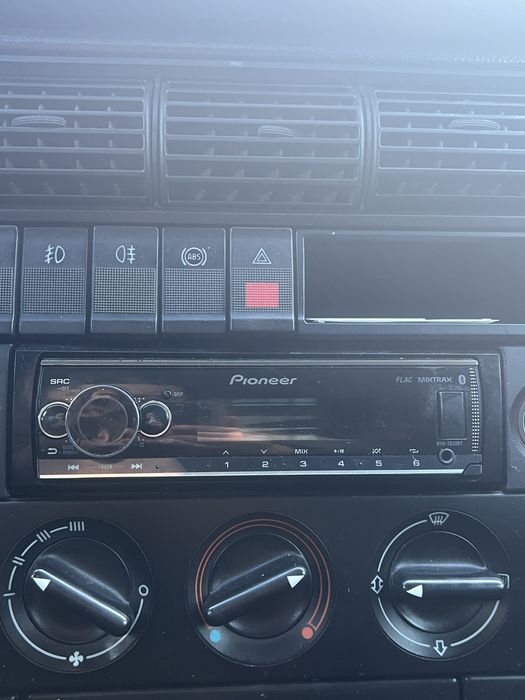 Продам Pioneer 520 BT