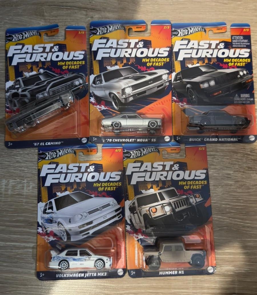 Vând set hot wheels fast and furious