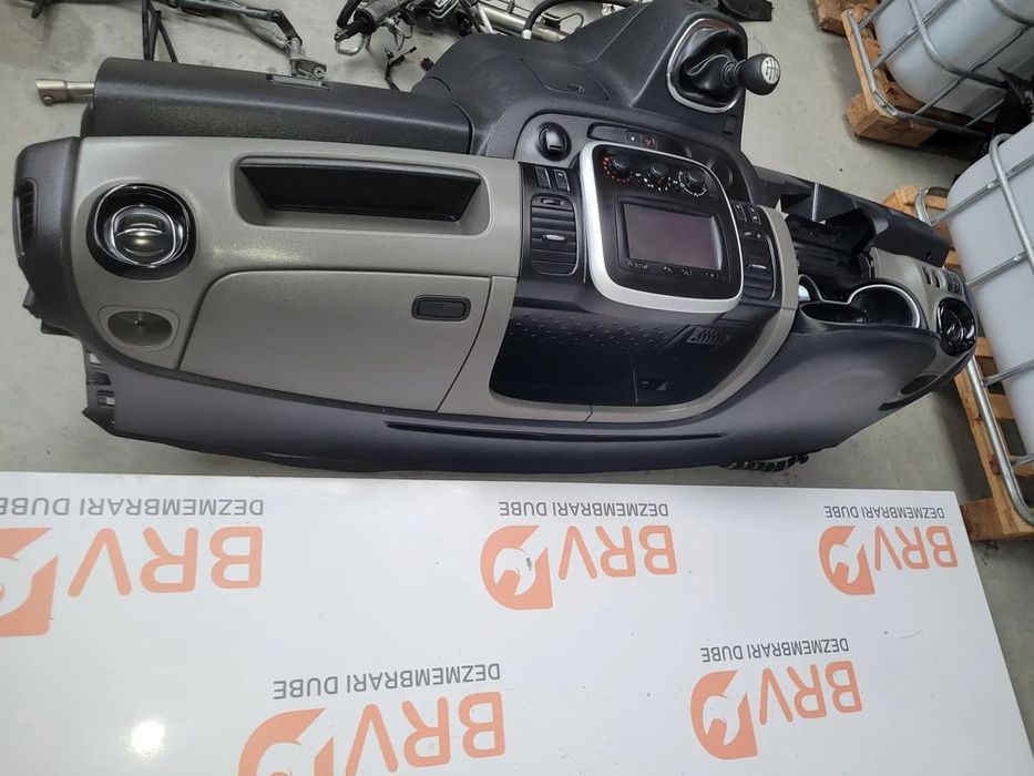 Kit complet de schimbare volan pe stanga model cu AC pentru Renault Tr