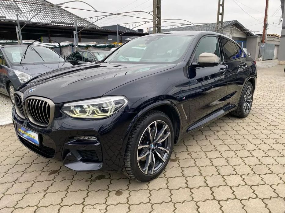 BMW X4 M pachet M interior si exterior