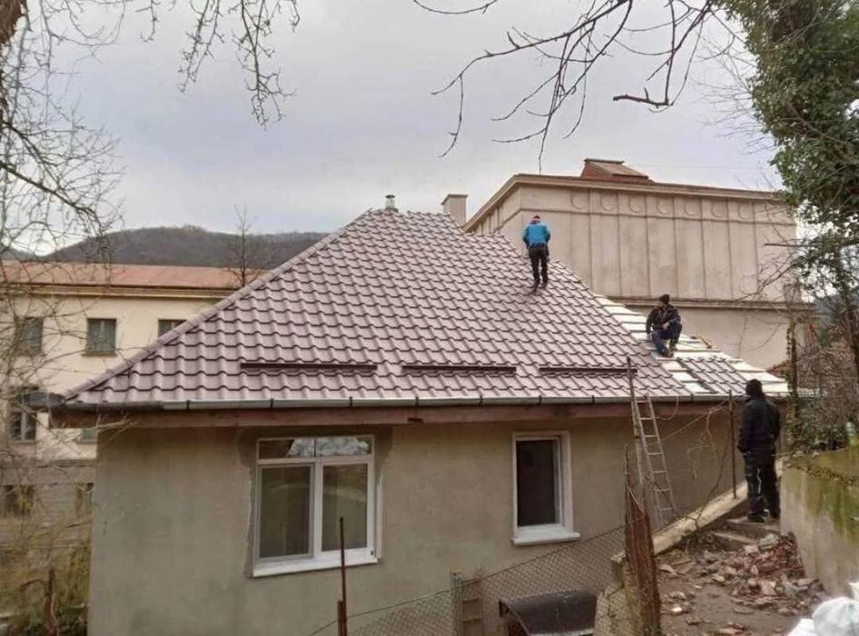 Firmă execut orice fel de acoperiș ne deplasăm în toată țara