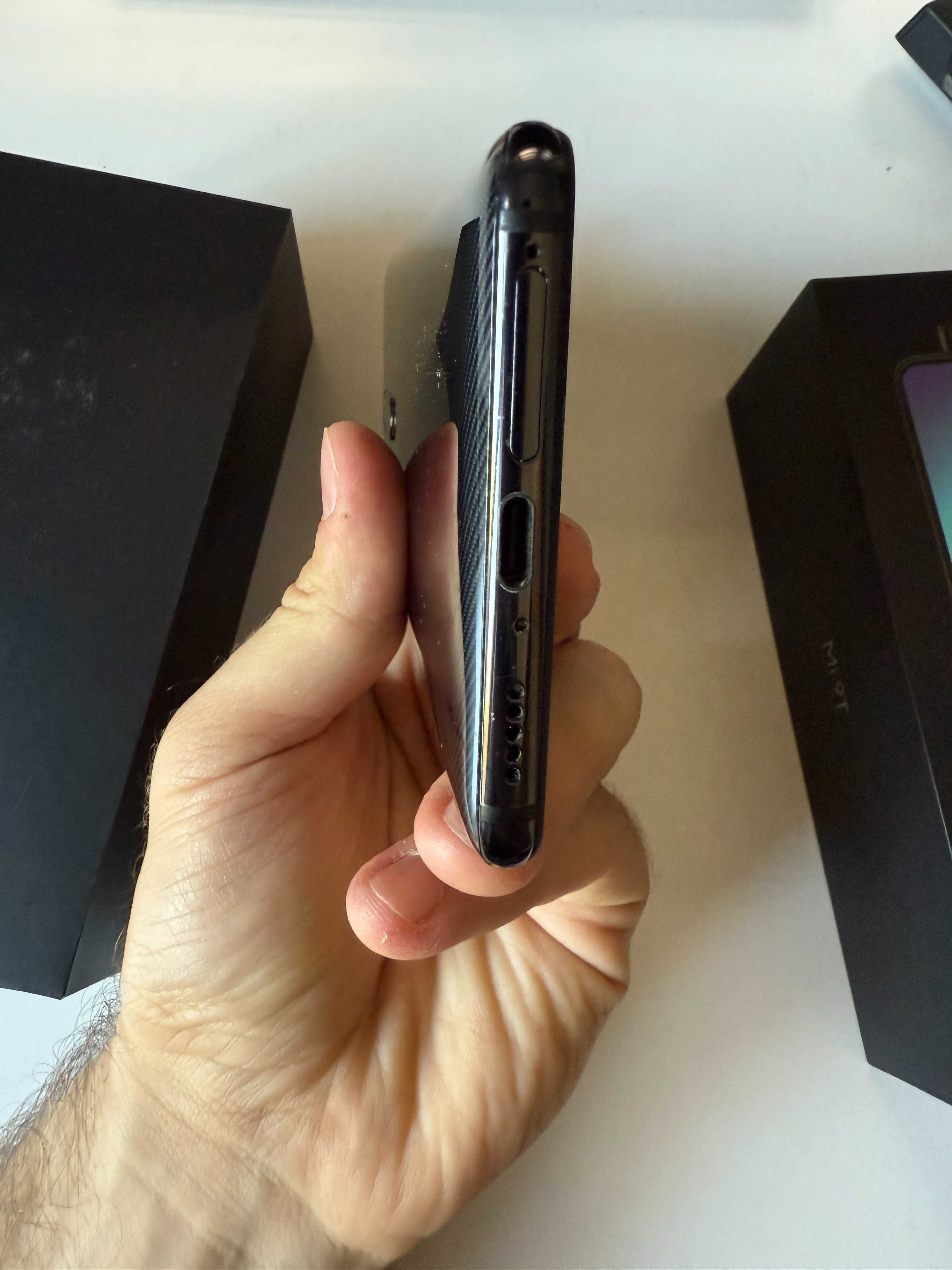 Xiaomi Mi 9T Carbon Black, 6GB RAM, 128GB ROM