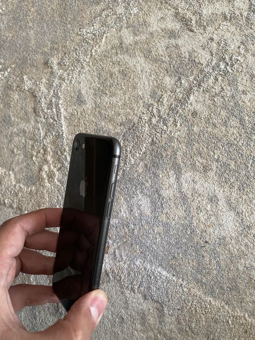 Iphone 8 в хорошем состояний