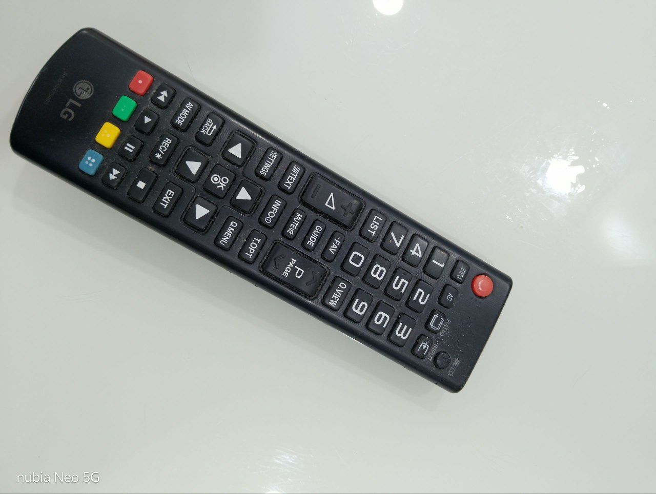 Телевизор LG 32 дюйма в отличном состоянии