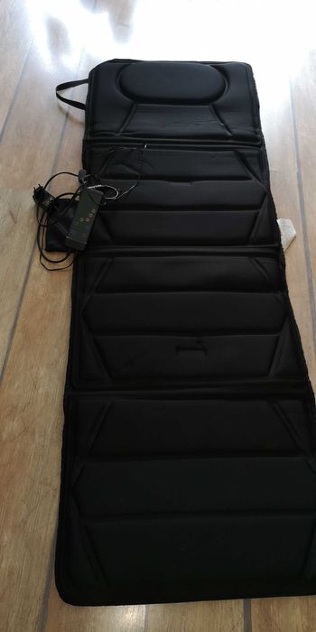 Масажен дюшек черен