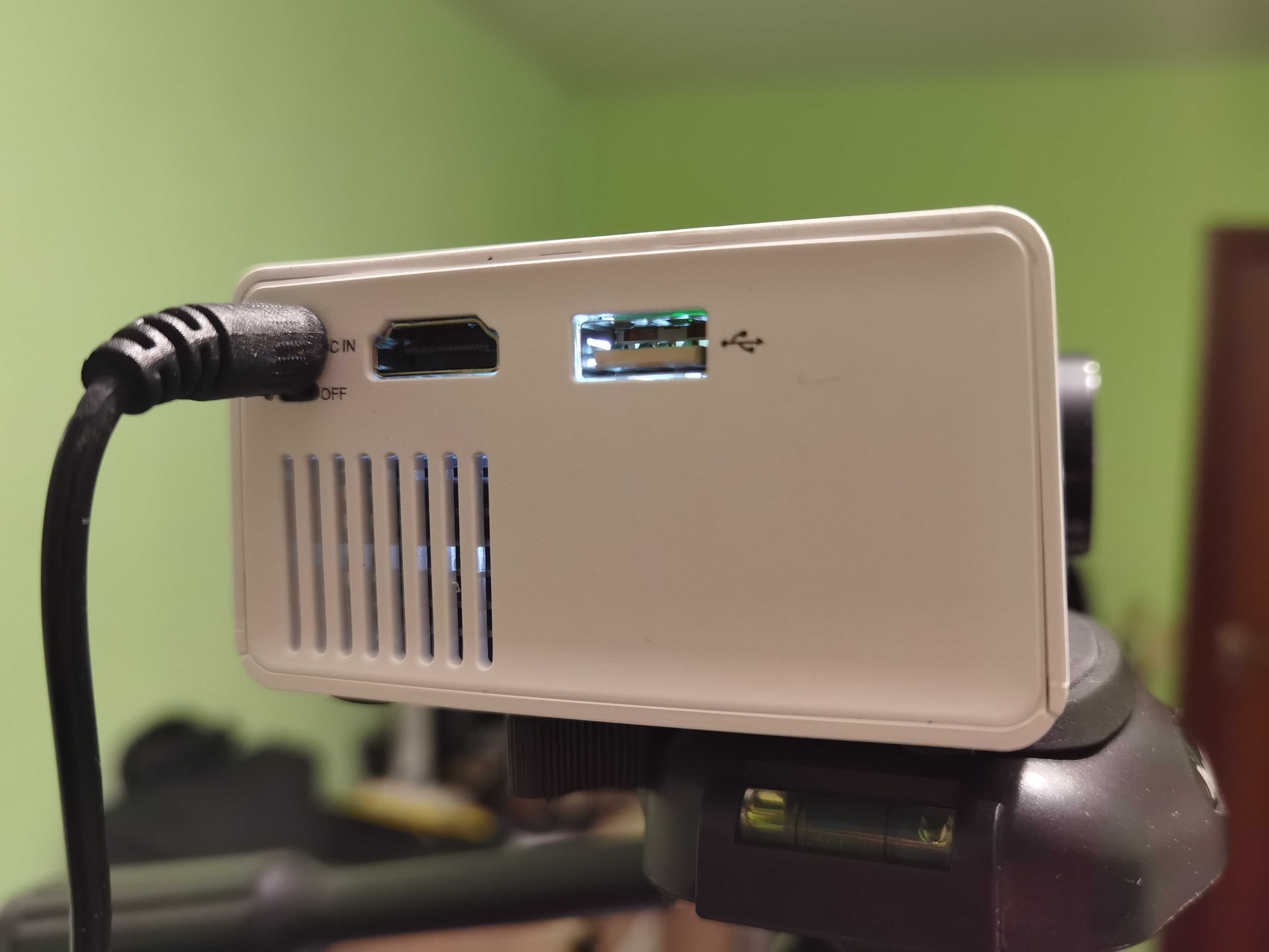 LED Проектор / Projector YG300 Mini 1080p