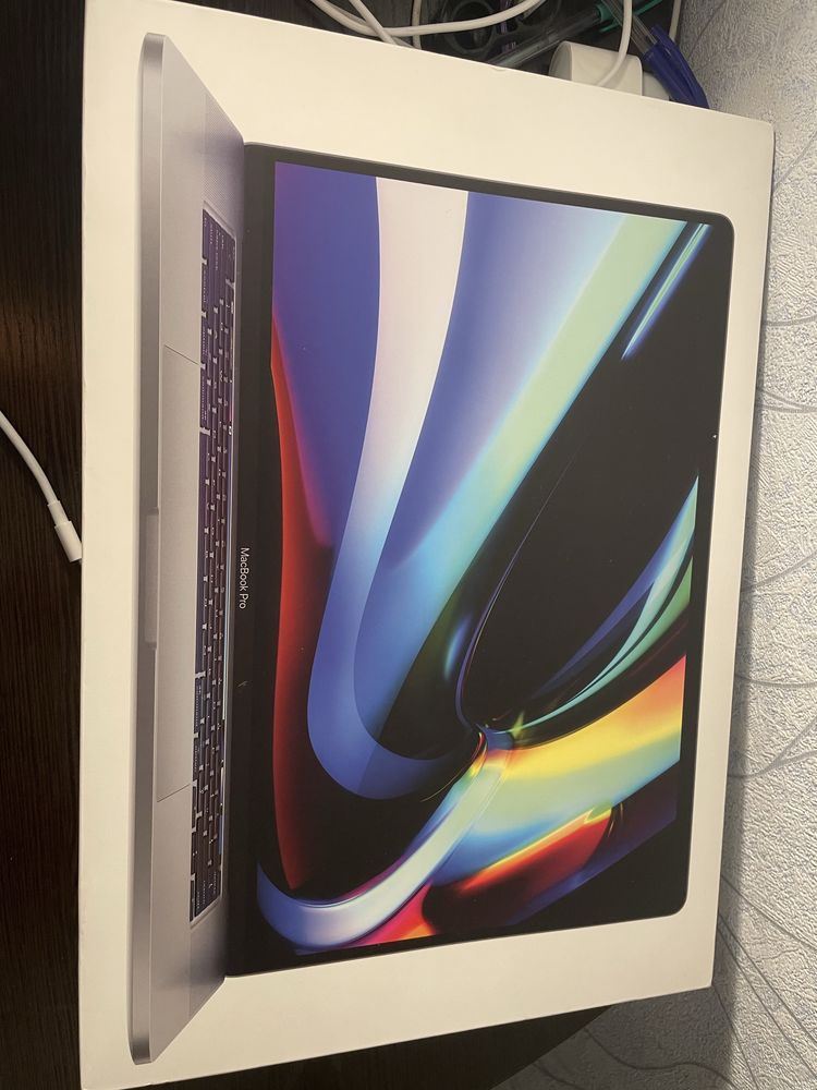 Macbook pro 2019 i9 16 inch  16gb/1 tb ideal hich qati alishmagan