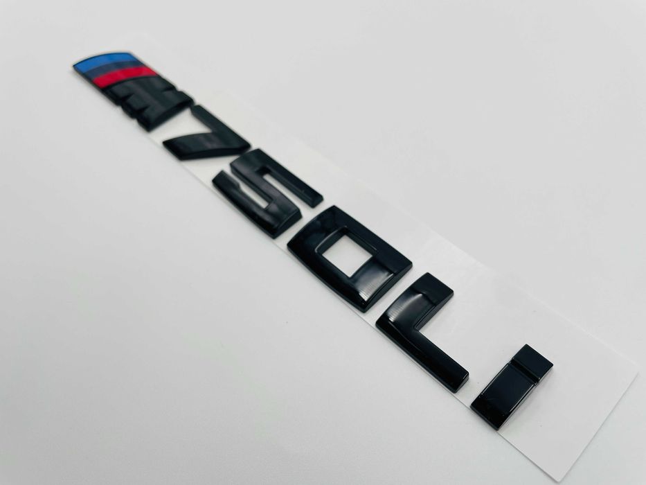 Emblema compatibila BMW M750Li negru