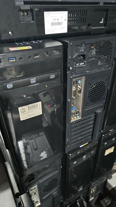 Intel core i5-9/8/250ssd