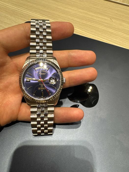 Продаю часы West end watch&co оригинал механика