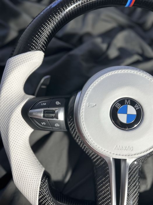 Volan BMW Carbon Seria 1/2/3/4/5/6/7/X1/X3/X4/X5/X6 Montaj Inclus
