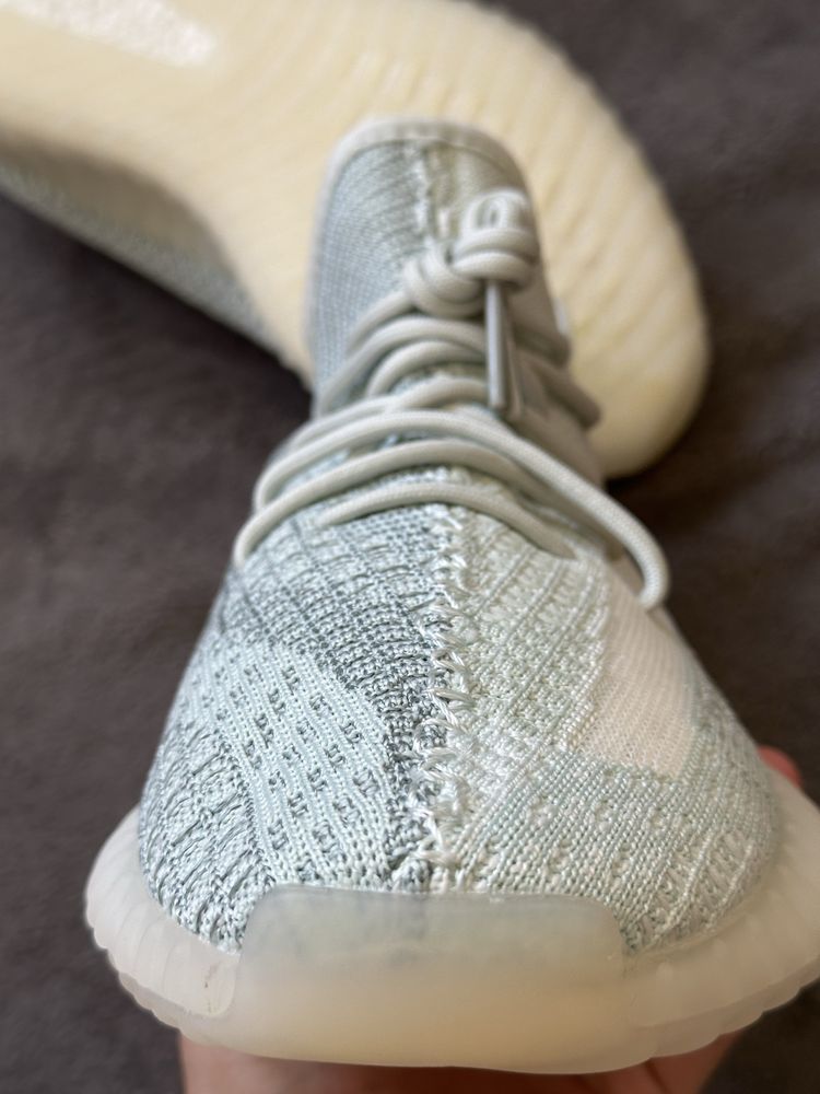 Adidas Yeezy Cloud White (CALITATE PREMIUM)