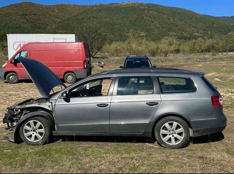 Предна лява врата за Пасат б6