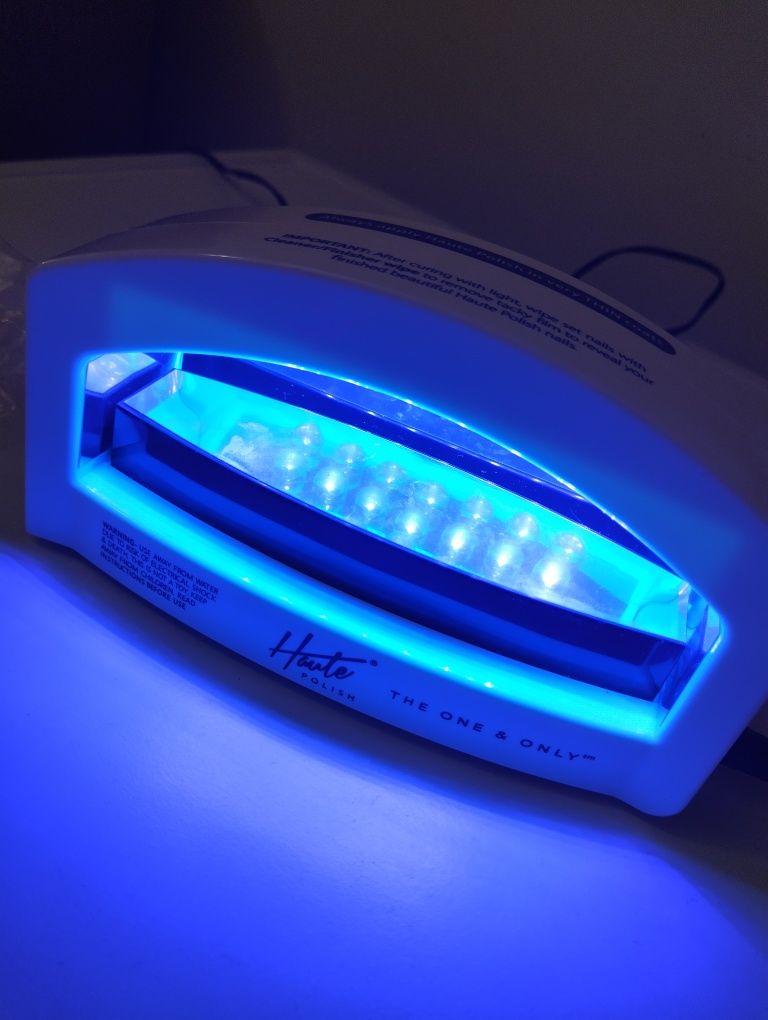 UV компактна лампа за изпичане на гел лак