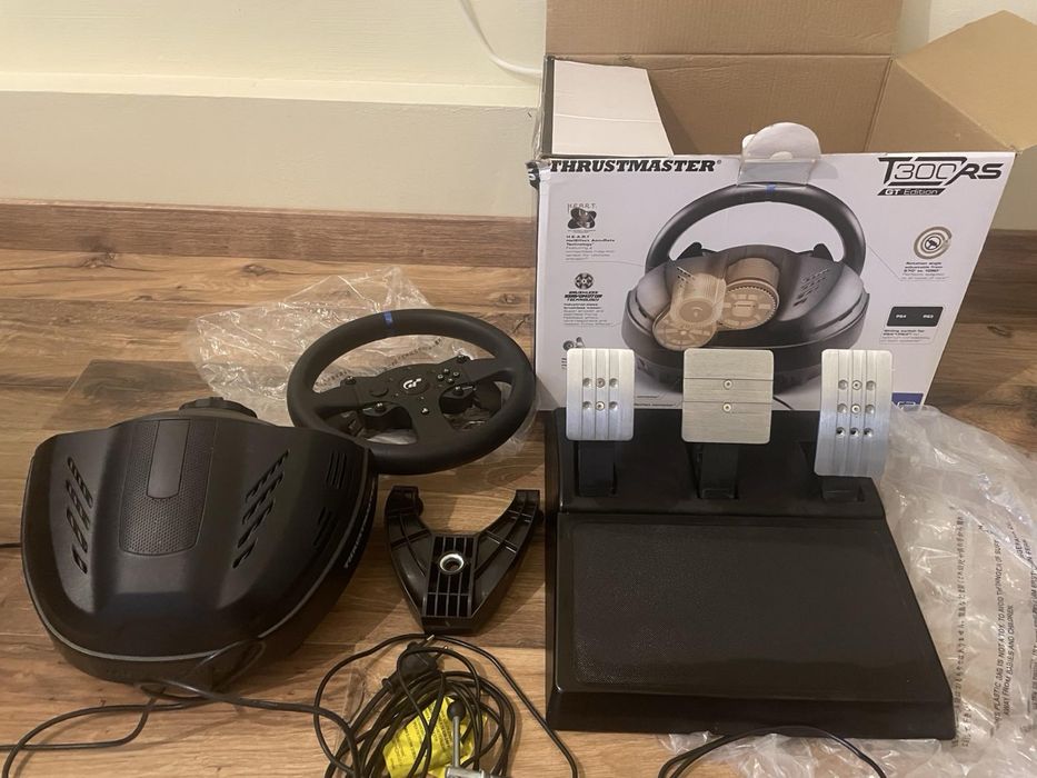 ThrustMaster T300RS/PS3,PS4 - конзола с волан и педали