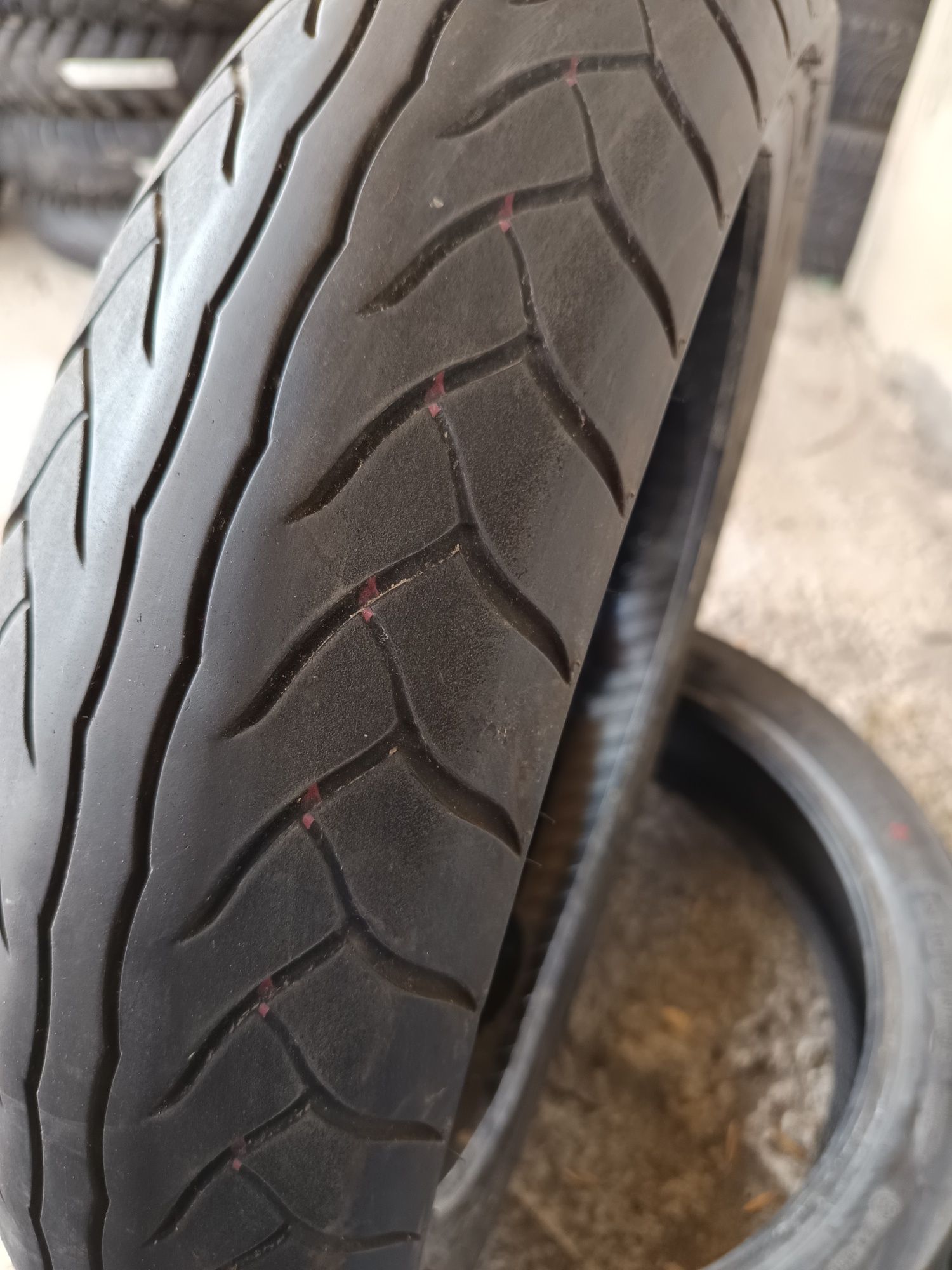 Мото гума 120 70 R 18 DUNLOP Дот 2119