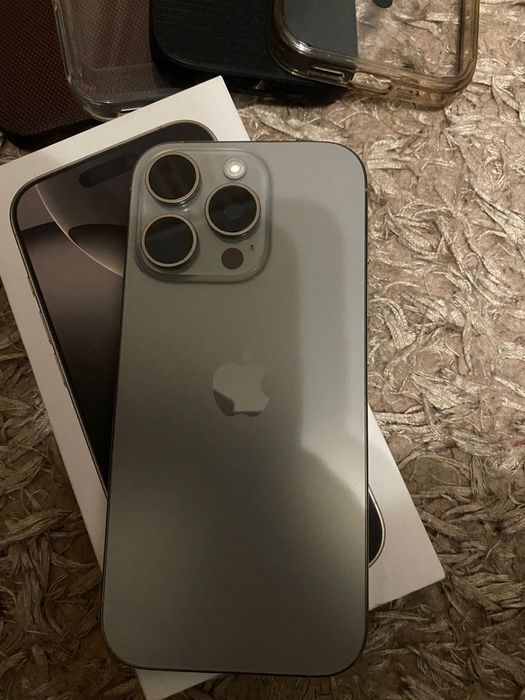Iphone 16 pro titanium
