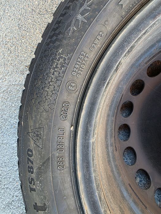 Зимни гуми с джанти 185/65/15 Renault