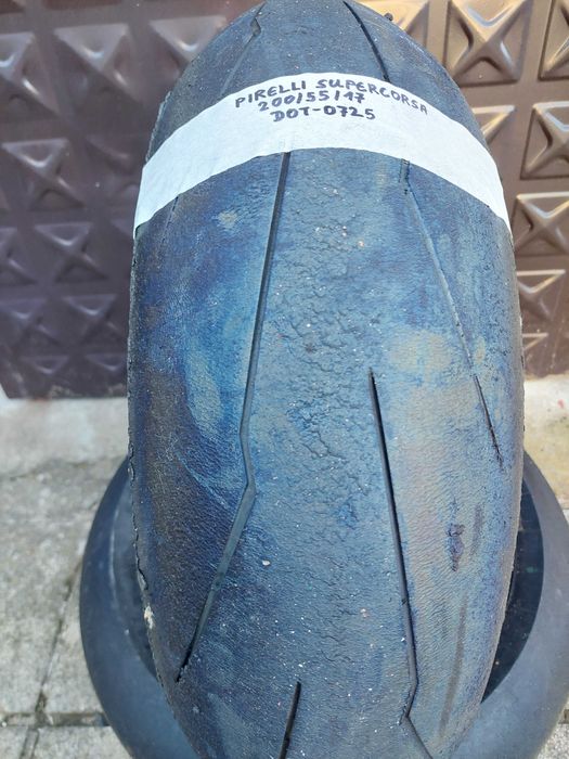 Гуми за мотор полуслик,pirelli supercorsa,metzeler,