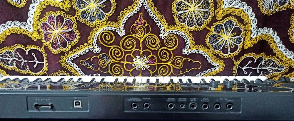 Casio ctk 7000 sotiladi.