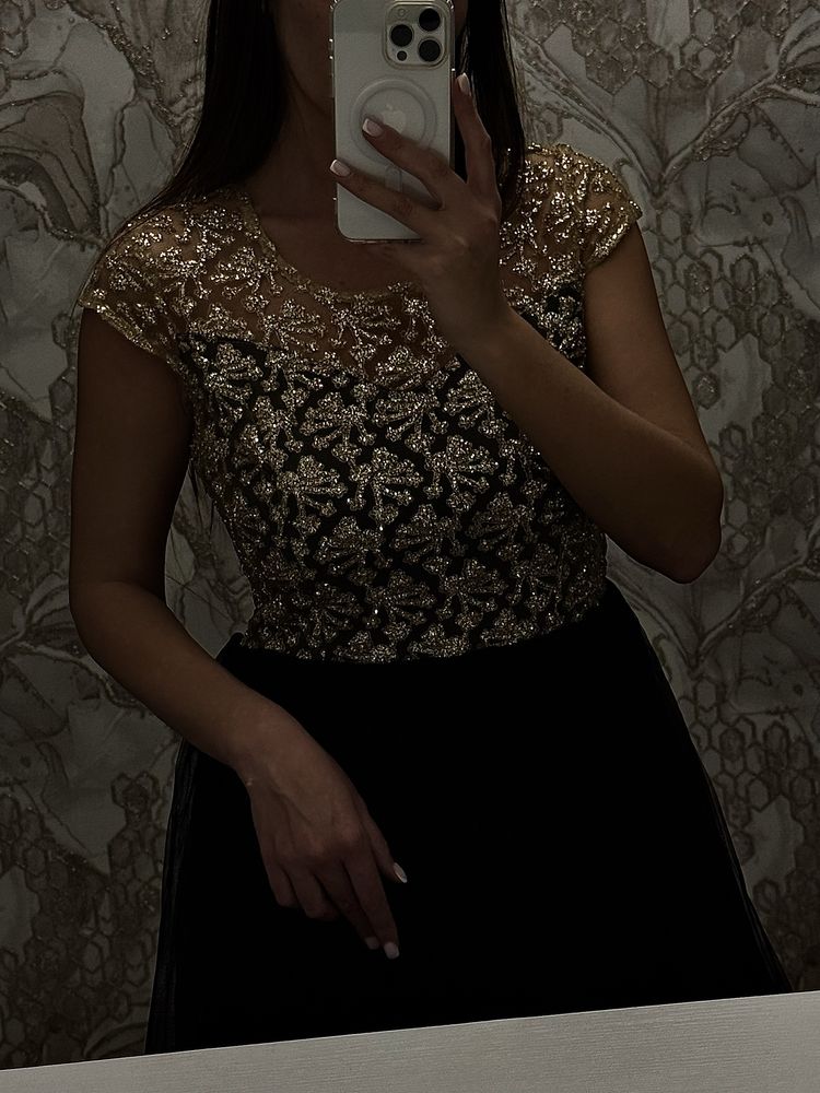 Платья длинные в пол