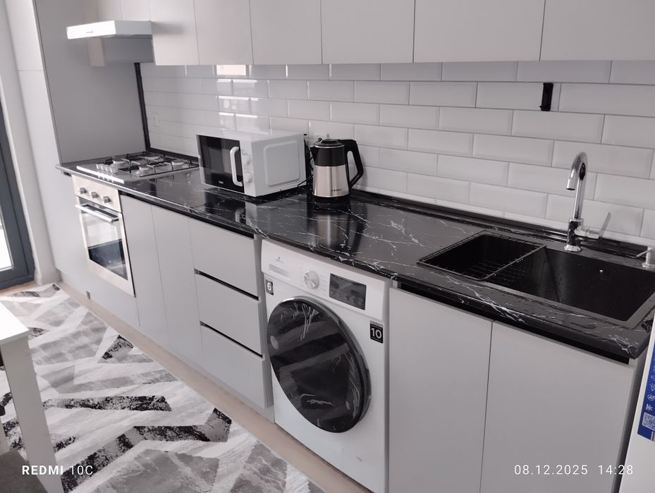 Yangi ta'mirlangan shinam 1-xonali kvartira ijaraga beriladi