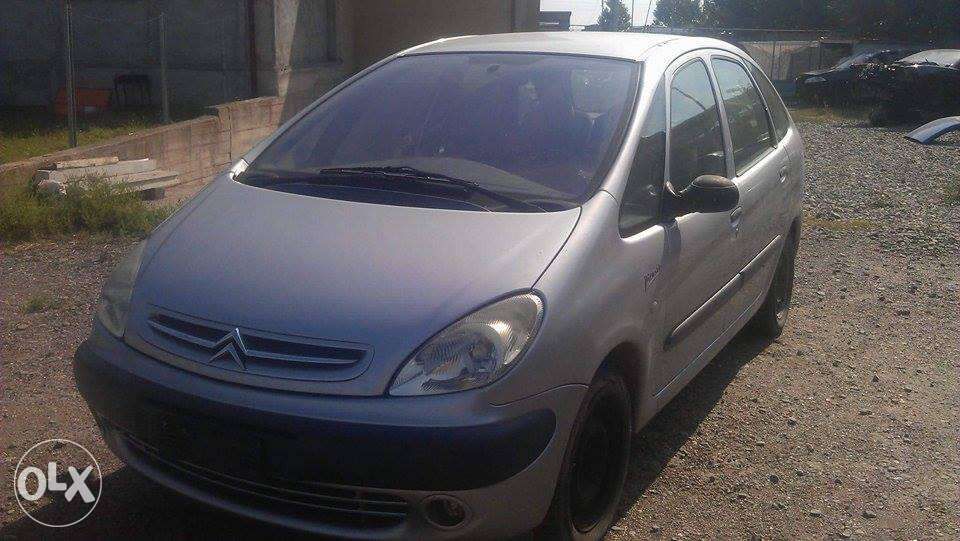 Aripi fata din dezmembrari Citroen Xsara Picasso 2.0HDI An.2000