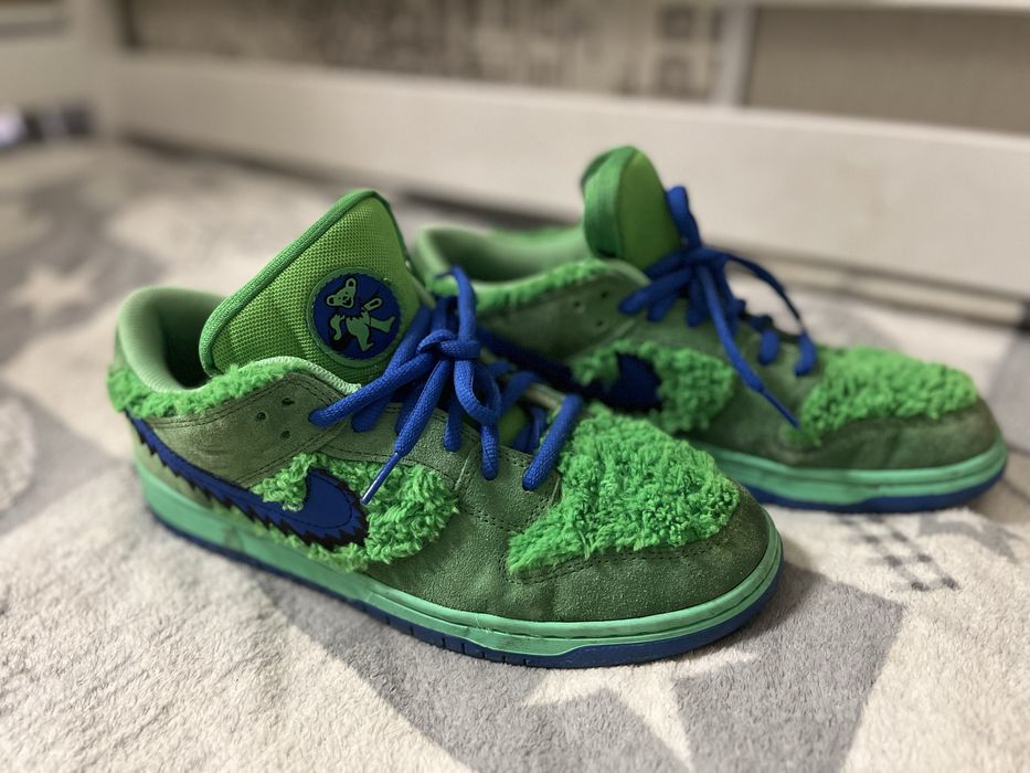 Продам кроссовки Nike sb (мишки)