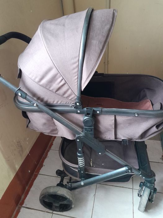 отдам даром коляску