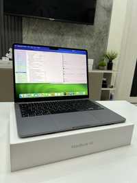 Macbook Air M2 100% емкость 27 цикл почти новый