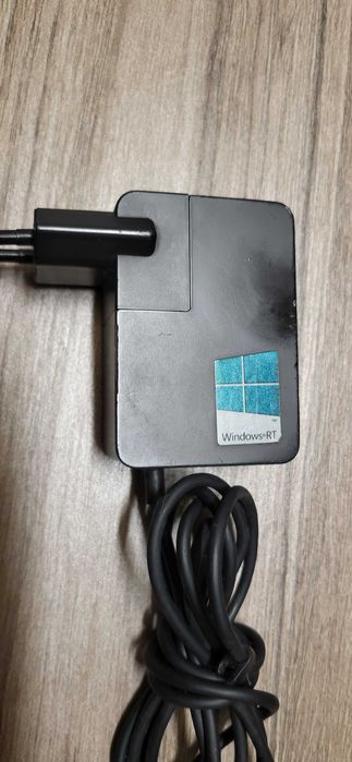 Microsoft incarcator 12V-2A model 1513 fuctional