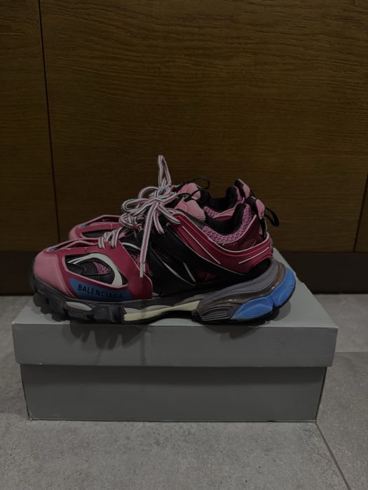 Balenciaga track