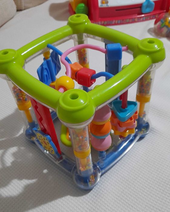 jucarie cub interactiv  cu zornaitoare