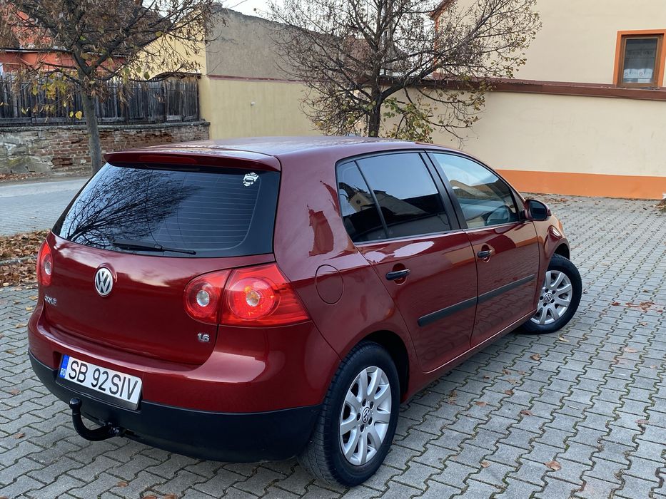 Vw Golf 5 1.6 8V 2007 Euro 4 Unic Proprietar în acte 2850€ usor neg