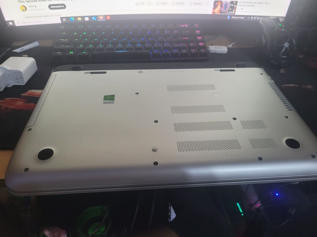 HP Pavilion 15 Hawlett-Packard TouchScreen, i3, GT 830, 8GB, 120GB SSD