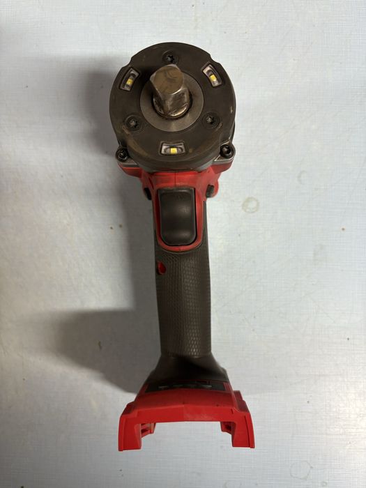 Milwaukee M18 гайковерт