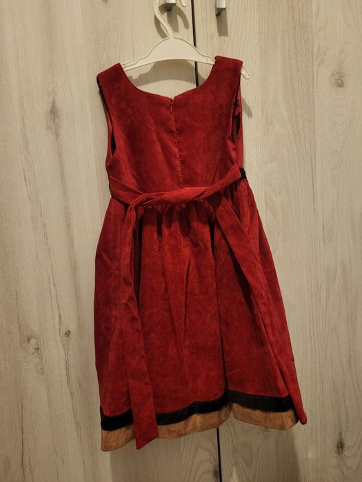 Vând geacă de blugi și rochiță