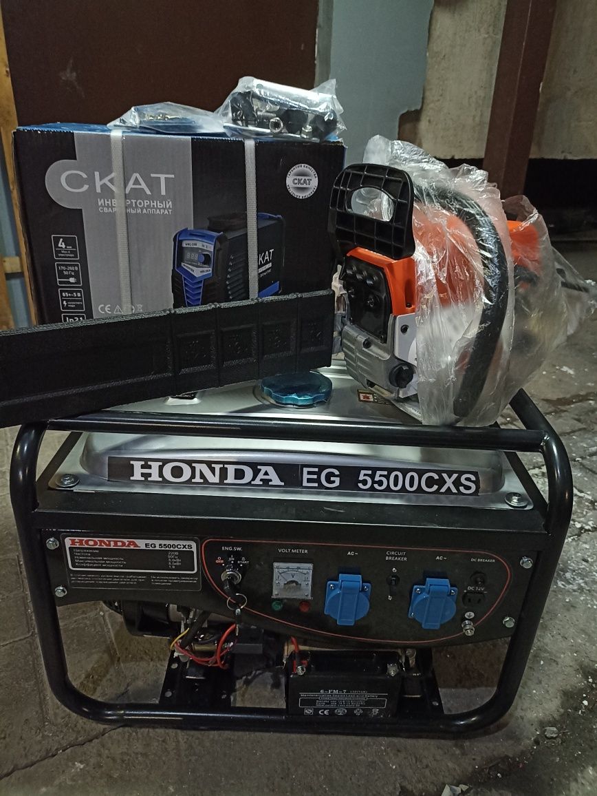 Бензогенратор HONDA EG5500 CXS