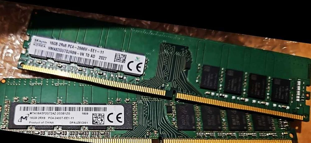 kit RAM 32GB DDR4 2 x 16GB pentru AM4 sau Workstation