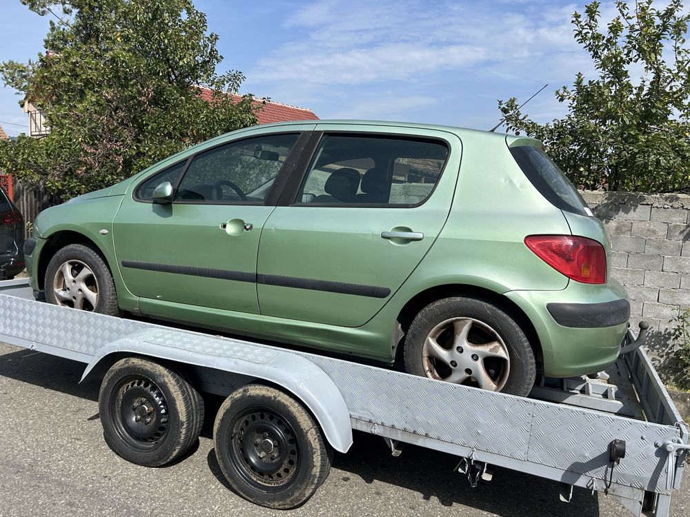 Dezmembrez peugeot 307