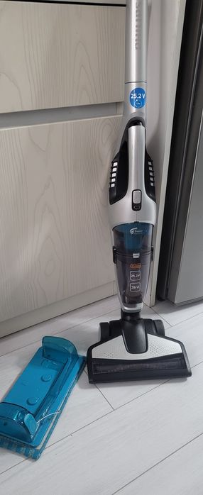 Philips PowerPro Aqua | Безкабелна прахосмукачка 3 в 1
FC6404/01