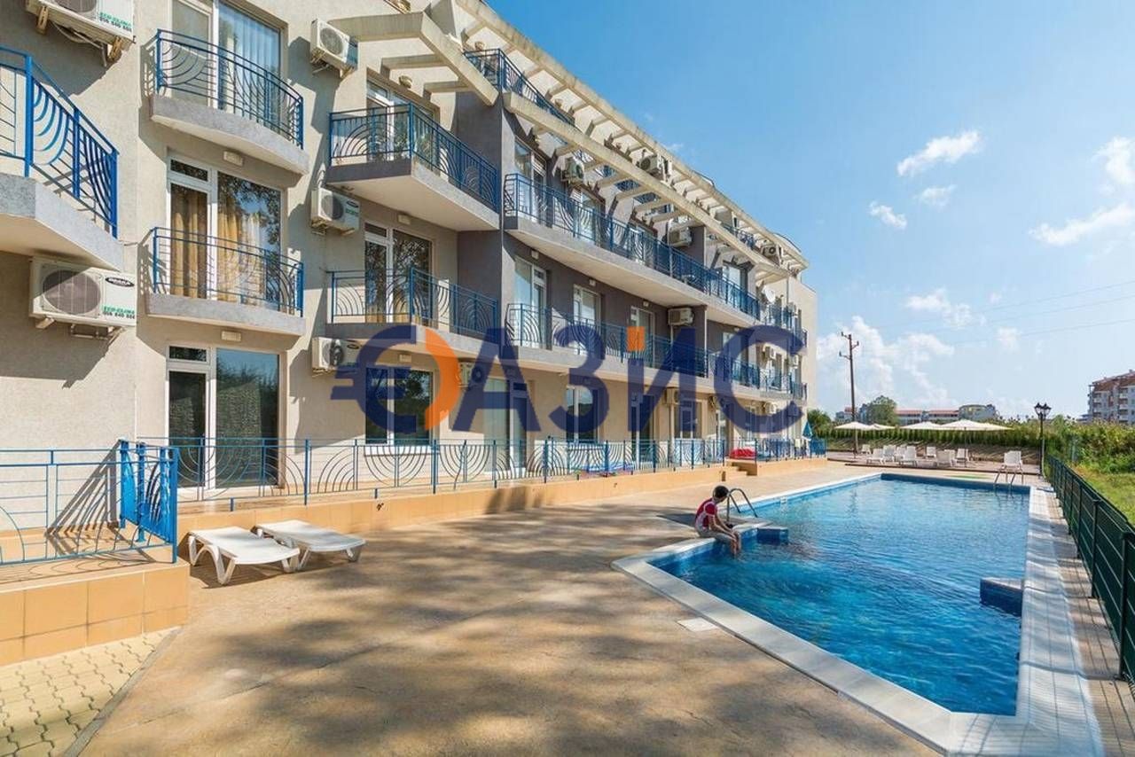 Продава се Двустаен апартамент в к.к. Слънчев бряг - 50 кв.м за 956 €/кв.м - Снимка #13